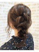 編み下ろしヘアアレンジ