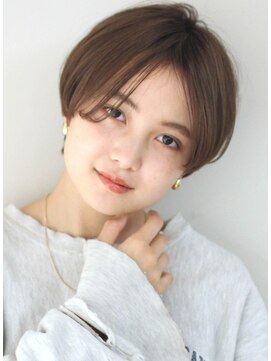 サーカス バイ ビュートリアム 青山(CIRCUS by BEAUTRIUM) 前髪長め　すっきり　丸み　マッシュショート　ニュアンスパーマ