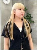ブロンド　ブリーチカラー　刈り上げ　ワイドバング　パッツン