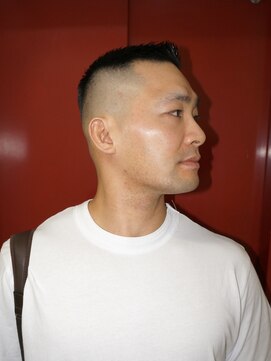 メリケンバーバーショップ トーキョー(MERICAN BARBERSHOP TYO) BURG メンズベリーショートスキンフェード
