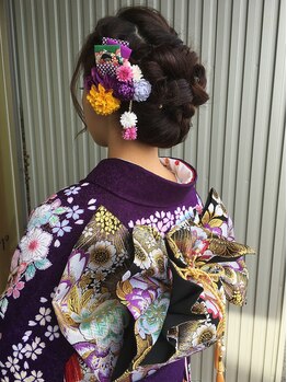 ヘアー ベル フルール(HAIR Belle fleur)の写真/【大門駅から徒歩約9分】着付け(要TEL予約)¥5500～★結婚式・イベント…特別な日はプロにお任せ!