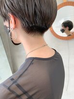 テトヘアー(teto hair)&nbsp;刈り上げショート、甘め刈り上げ、前髪インナーカラー