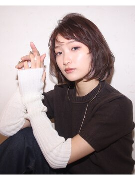 メノン(Menon) ショートボブウルフ　顎下ライン　ハッシュカット