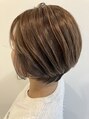ラピス(Lapis) 白髪ぼかしベージュ。脱白髪染めハイライトで白髪活かす。