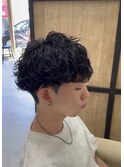刈り上げツーブロック波巻きスパイラルパーマメンズマッシュ