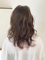 ロカ(Roca)&nbsp;ロングレイヤー×ピンクベージュのインナーカラー