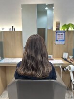 ウイバイファースト(u'i by first)&nbsp;アッシュグレージュスタイル