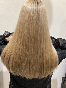 フェイバリットビューティシャルム(Favorite Beauty Charme) ダブルカラー×王道ベージュカラー×上大岡駅近く