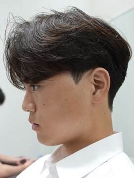 カルム(kalm) メンズセンターパートウルフセンターパートニュアンスパーマ襟足