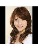 ミディアム巻き髪スタイル