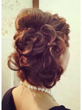 ヘアメイクサロンシャルメ(Hair Make Salon CHARMER) CHARMERキレイめサイドシニヨン