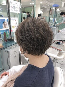 クオーター(QUARTER) ショートパーマスタイル
