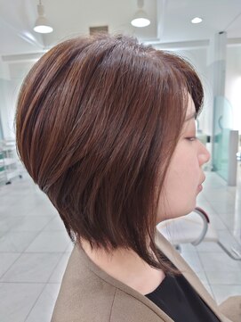 クオーター(QUARTER) ミディアムボブ