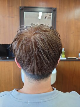 ヘアーサロン リバース(Hair Salon Rebirth) ショート