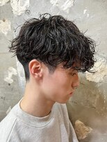 アカ(ACA)&nbsp;マッシュ　ツイストスパイラル　波巻　パーマ　センターパート