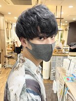 ソルト(Salt)&nbsp;ダークグレーな動きのあるマッシュスタイル