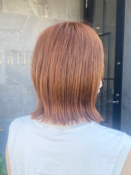メゾン アヴァロ(Maison Avallo) オレンジブラウンの切りっぱなしロブ