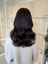 アドラーブル 万代店 (adorable)&nbsp;20代30代大人かわいい艶感グレーシルバーインナカラーミディアム