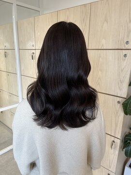 アドラーブル 万代店 (adorable) 20代30代大人かわいい艶感グレーシルバーインナカラーミディアム