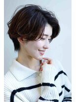 ナギ(nagi) ショート　ハンサムショート　センターパート　