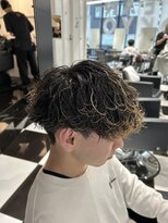 オーシャントーキョー(OCEAN TOKYO)&nbsp;メンズパーマツイスパ波巻きスパイラルマッシュセンターパート