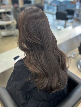 ペレ 栄 アネックス(PELE栄ANNEX) 暗髪/ツヤ髪/韓国/レイヤーカット/前髪カット/トリートメント/栄