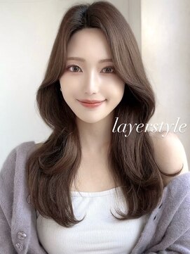 エインアンリー 明治神宮前(AIN.ANLY.) 韓国ヘア顔周りレイヤー暗めミルクティーベージュグレージュ