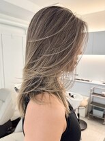 ノラ ウメダ(NORA UMEDA)&nbsp;ハイライトバレイヤージュ大阪ハイライトカラーグラデーション