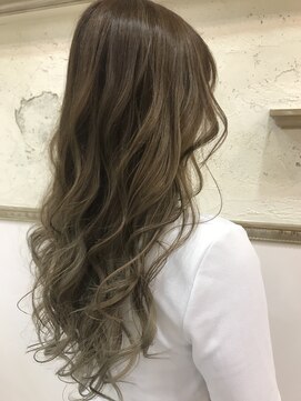 ケリーズグリーン(Kelly's Green) highlight × balayage