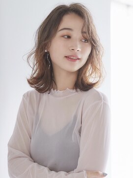 フォンズ(FONS) 上品さのある大人可愛いシースルーミディ_ヌーディーベージュ