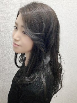 ヘアーアンドメイク エイダ(hair&make eida) 大人かわいいイルミナカーキグレージュロング　透明感