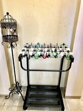 テディでは鍵付きの傘立てがあり安心して傘を預けれます！更に突然の雨でも心配なし♪