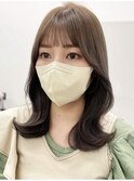 韓国ヘア シースルーバング ツヤ髪 くびれミディ 顔周りカット
