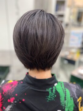 ジラ ヘアアンドメイク(girra HAIR&MAKE) アシメボブ