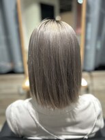 リーオオサカ(Lee Osaka)&nbsp;ブリーチ×ホワイトシルバー/かれん