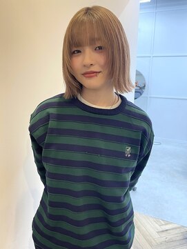 チーカ(chica) まろやかベージュ × レイヤーぷつっとボブ