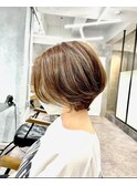 前髪長めのショートボブ