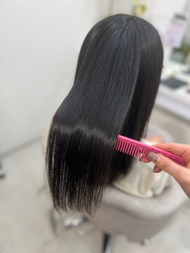 エレラビューティー(ELERA beauty) 髪質改善トリートメント/黒髪ロング/艶髪【山田 真子】