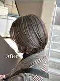 大人グレージュが目を引く!立体感ある大人ショート