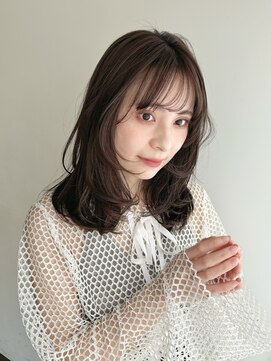 ローネス(LONESS) レイヤーカット　ミディアムレイヤー　顔周りレイヤー