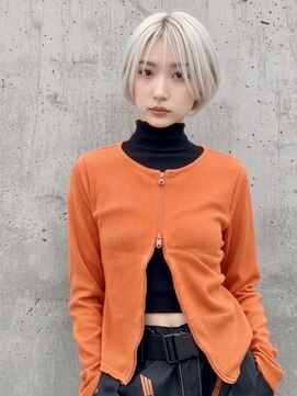 ドロシー(dorothy) レイヤーボブ　ホワイトブロンド