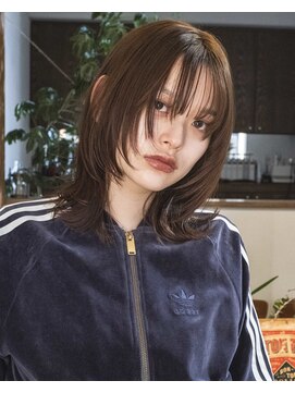 ボタニカ(Botanica) 外ハネミディアムレイヤー/鎖骨レングス/前髪有り