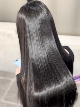 アンダーバーホワイト 広島 並木店(_WHITE)の写真/【広島パルコからすぐ】髪質改善/縮毛矯正のプロ集団!あなたの髪を理想の美髪へ導きます☆