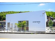 ワンネスヘアーサロン(oneness hair salon)の雰囲気(木の温もりに包まれる上質空間)
