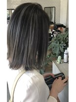 リリ(Riri)&nbsp;オフィスコントラストハイライト