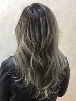 リンドヘアー(Lindo hair)&nbsp;ホワイティシルバー