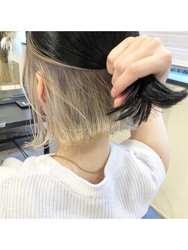 トルネード(TORNADO) 外国人風ショートボブ ハイライト インナーカラーグレージュ