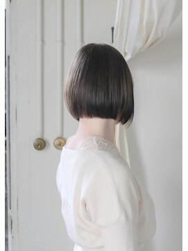 ホワイトルーム(White Room) セピアベージュのボブスタイル♪