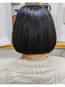 ブルブンガ(Berbunga) 大人可愛いナチュラルストレートボブ