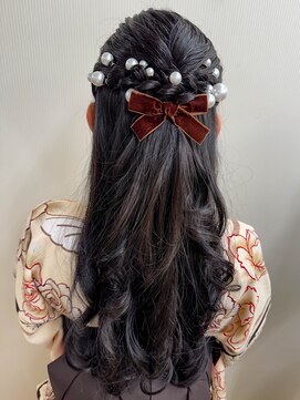 スタジオハロー ハーフアップスタイル